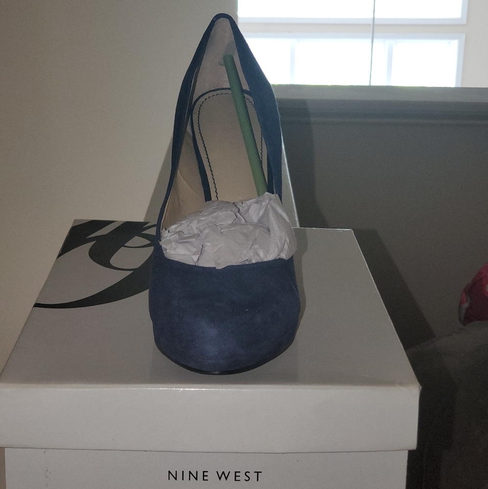 Shoes - Picture 2 of 2